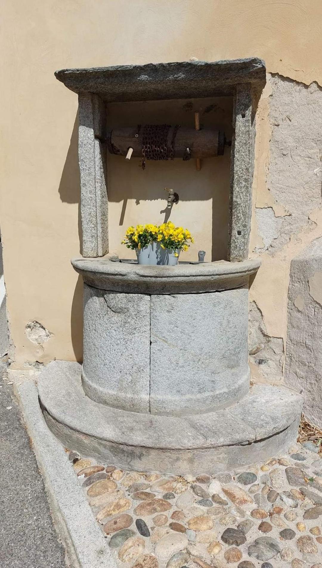 Casa Valletta Mezzomerico エクステリア 写真